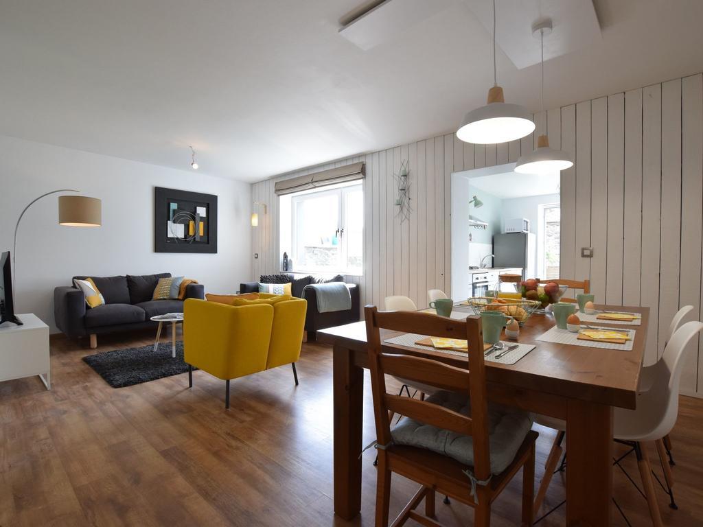 Modern Holiday Home In Bastogne With Fenced Garden Экстерьер фото