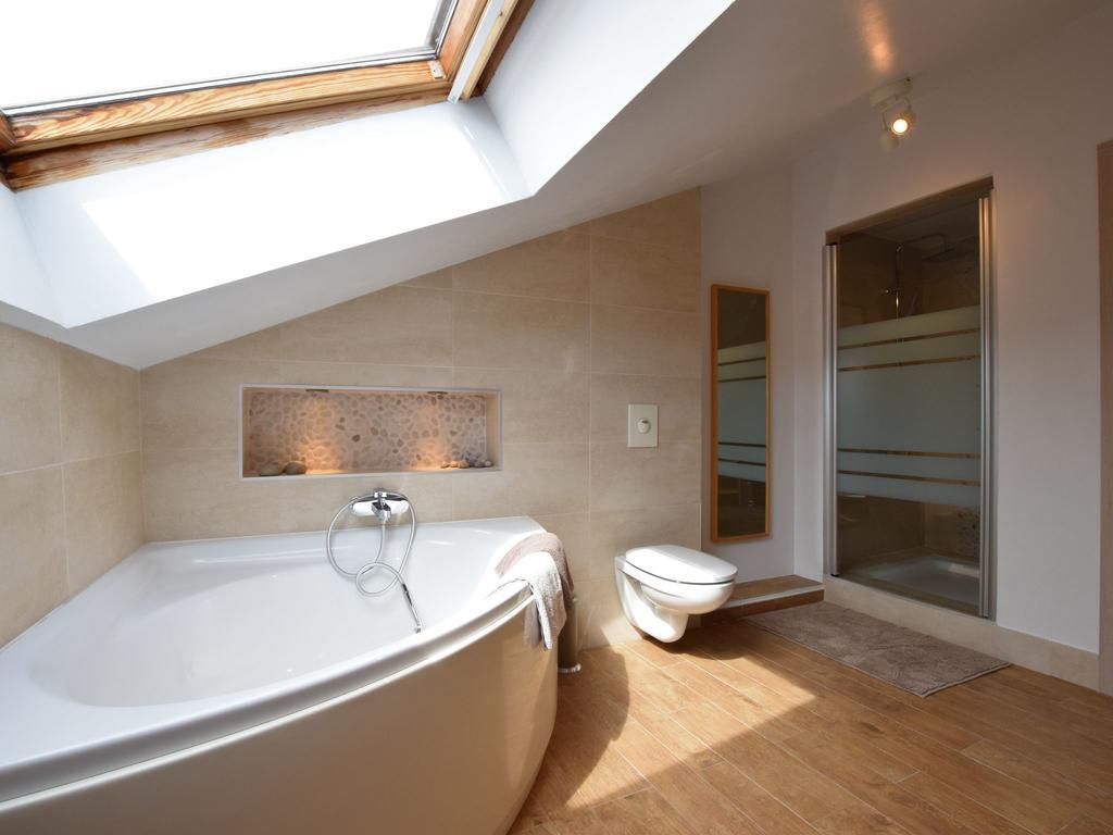 Modern Holiday Home In Bastogne With Fenced Garden Экстерьер фото